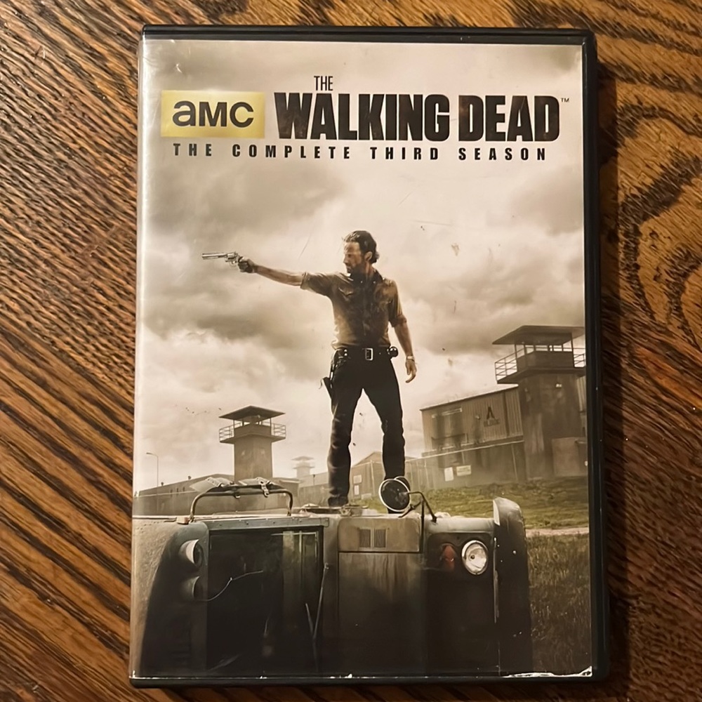 The Walking Dead Complete Third Season with Bonus Features
